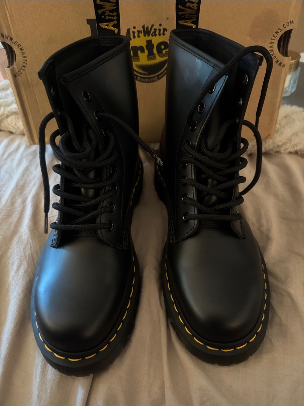 Dr. Martens 1460 Black Leather Lace-Up Combat Boots New in Box size 8